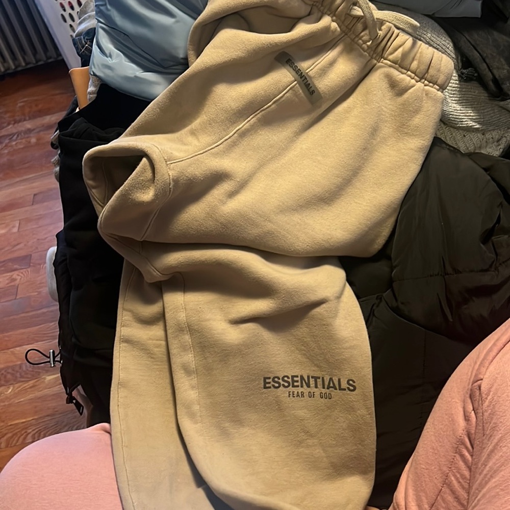Neutral color essentials sweatpants